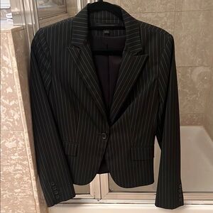 Black Tailored Blazer with Notched Lapels